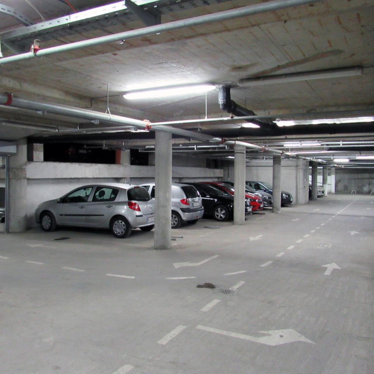 65 Square Meters Designer Apartment In Heart Of City - River View ! Park For Free Nis Bagian luar foto