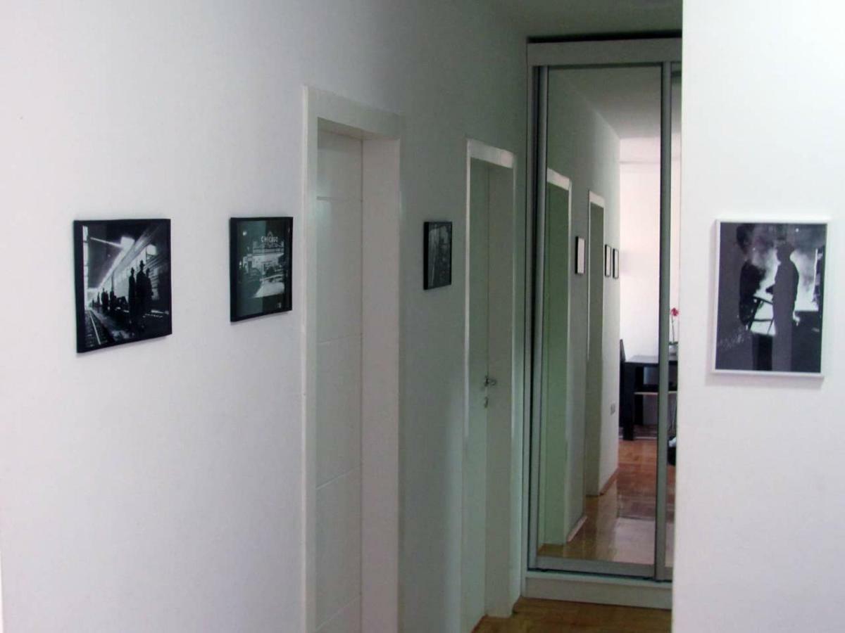 65 Square Meters Designer Apartment In Heart Of City - River View ! Park For Free Nis Bagian luar foto